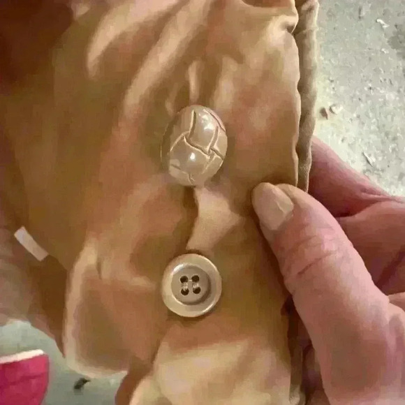 Vintage Fingerhut trench coat. Burgundy and tan. Size 12. Lined. Detachable hood - Picture 10 of 12